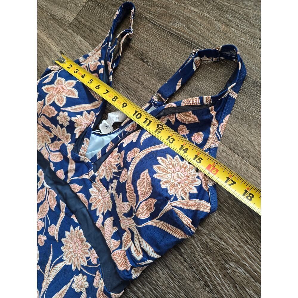 Cupshe Elegant Plus Size 3X Floral One Piece Swimsuit Blue V Neck Tummy Control - Picture 4 of 7